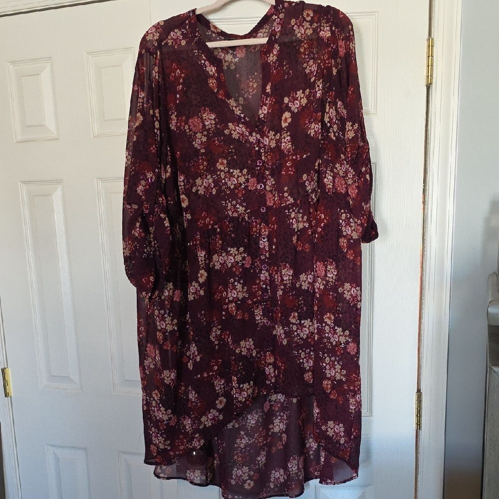 Torrid Burgundy Floral Blouse size 5